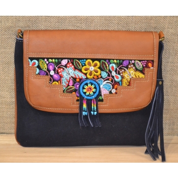 Torebka ze skóry etno w granatowym kolorze  z koralikami mullo .